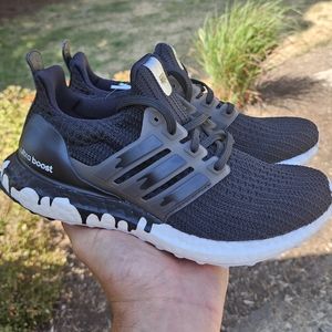 women's Adidas ultra boost DNA, like new